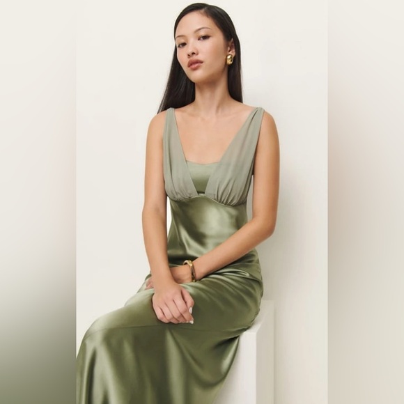 Reformation Dresses & Skirts - Reformation Lune Dress